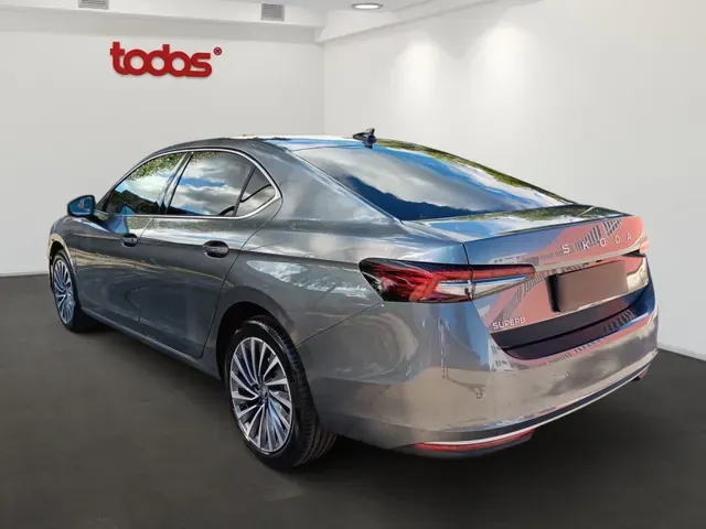 Skoda Superb 2025 photo 4
