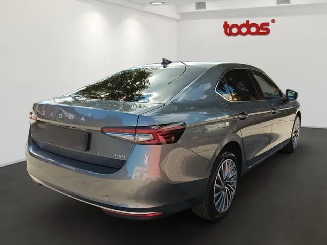 Skoda Superb 2025 photo 3