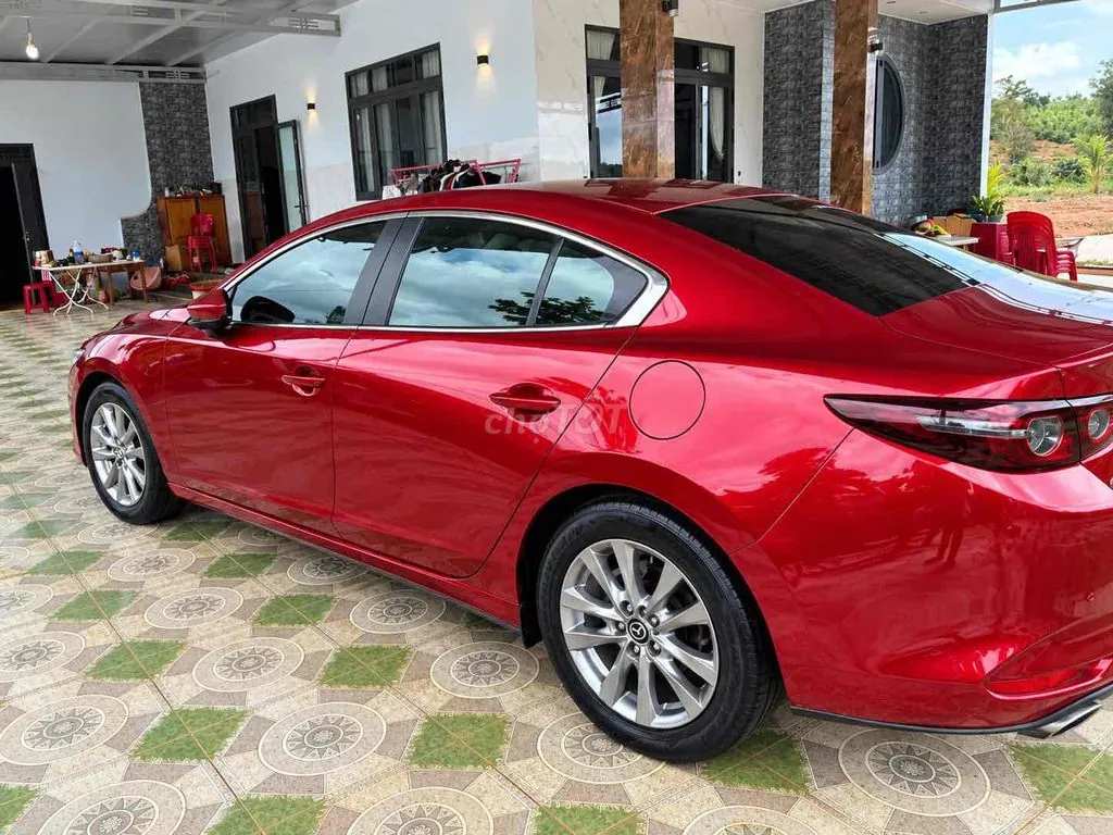 Mazda 3 2022 photo 2