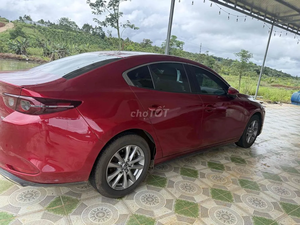 Mazda 3 2022 photo 3