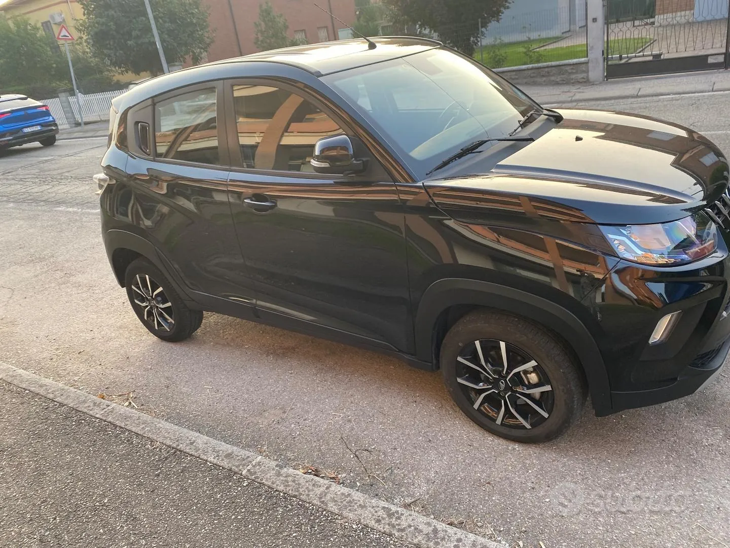 Mahindra Kuv100 2022 photo 5