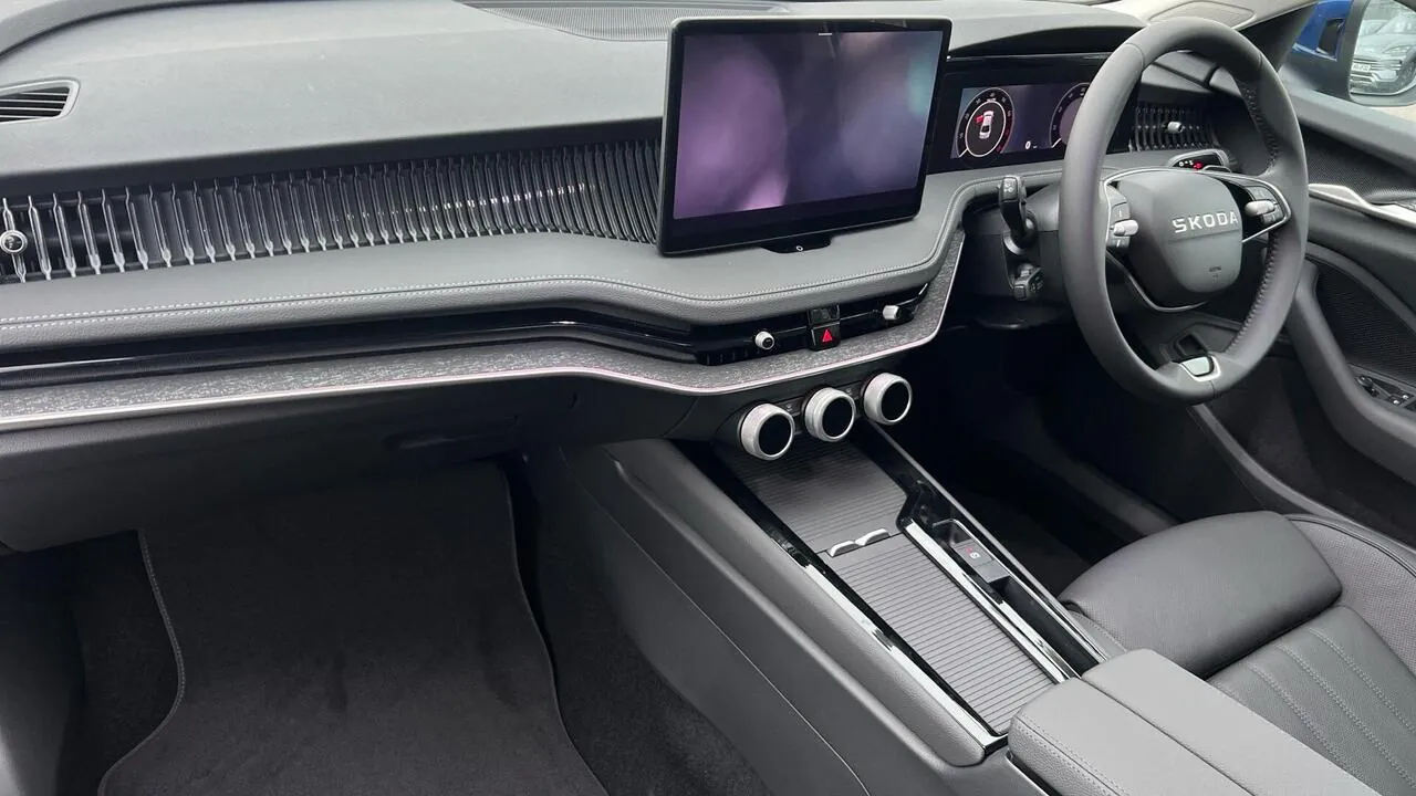 Skoda Superb 2026 photo 2