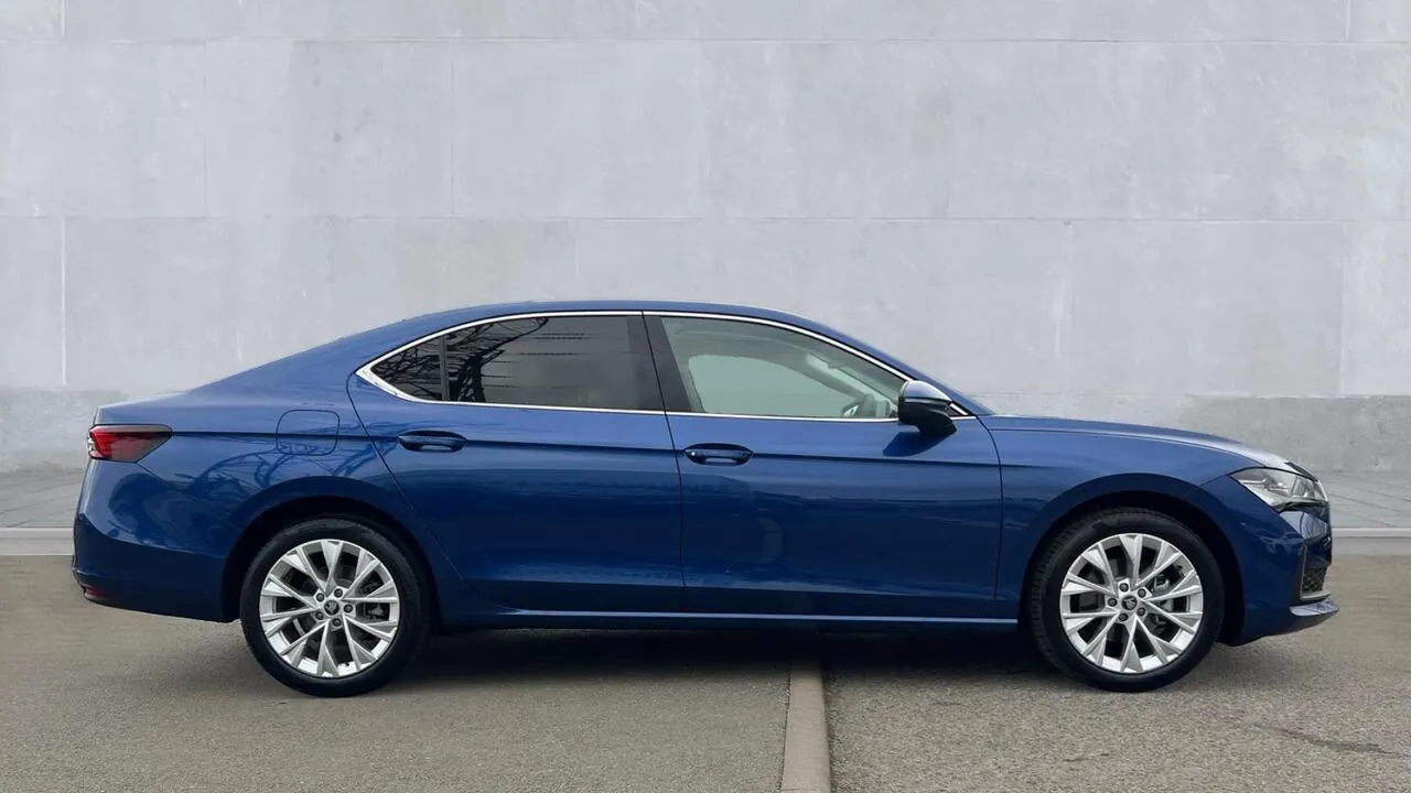 Skoda Superb 2026 photo 4