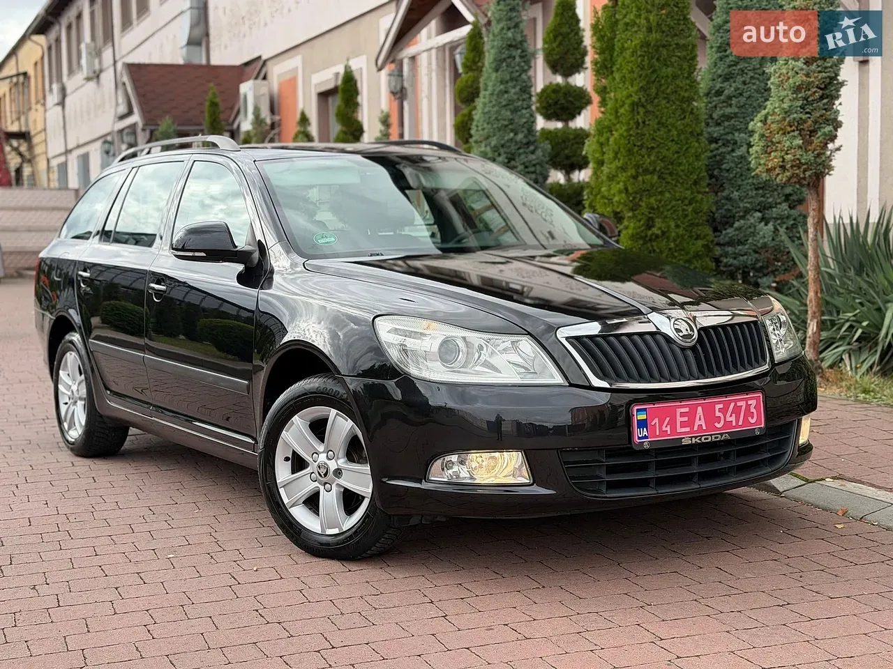 Skoda Octavia 2012 photo 2