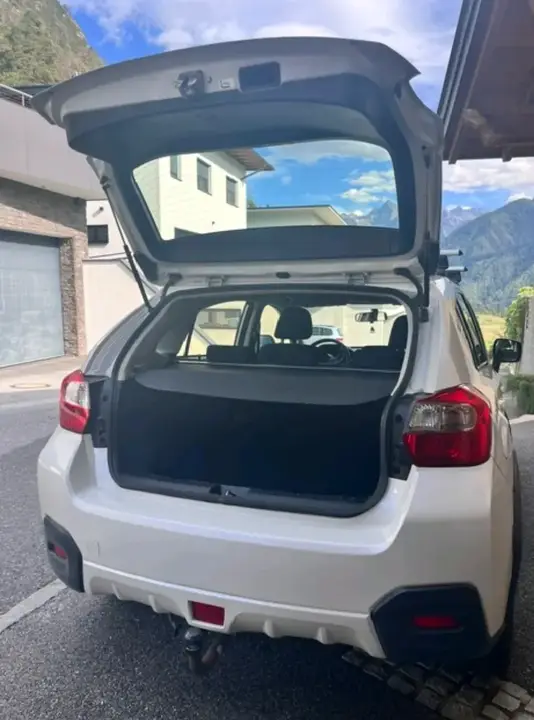 Subaru Xv 2015 photo 2