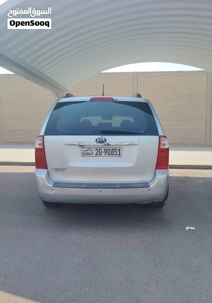 Kia Carnival 2013 photo 5