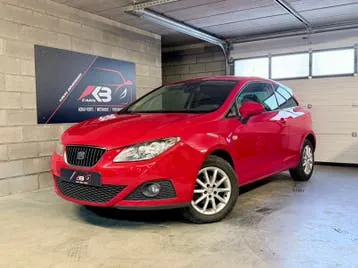 Seat Ibiza 2011 photo 2