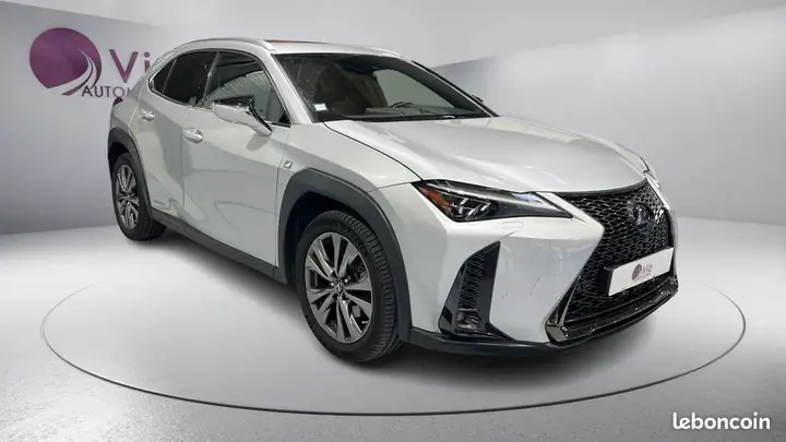 Lexus Ux 2019 photo 3