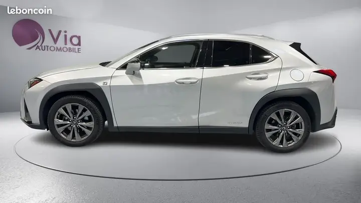 Lexus Ux 2019 photo 5