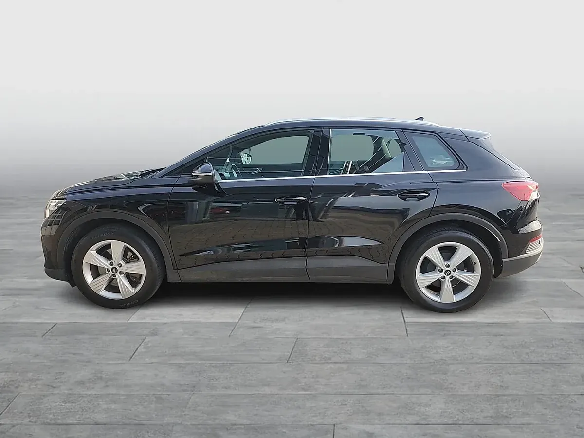 Audi Q4 2024 photo 3