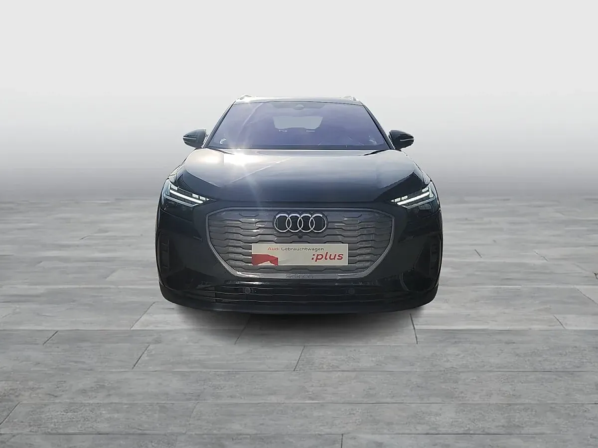 Audi Q4 2024 photo 2