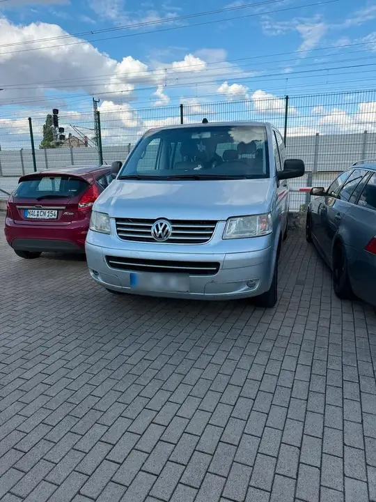 Volkswagen T5 Shuttle
