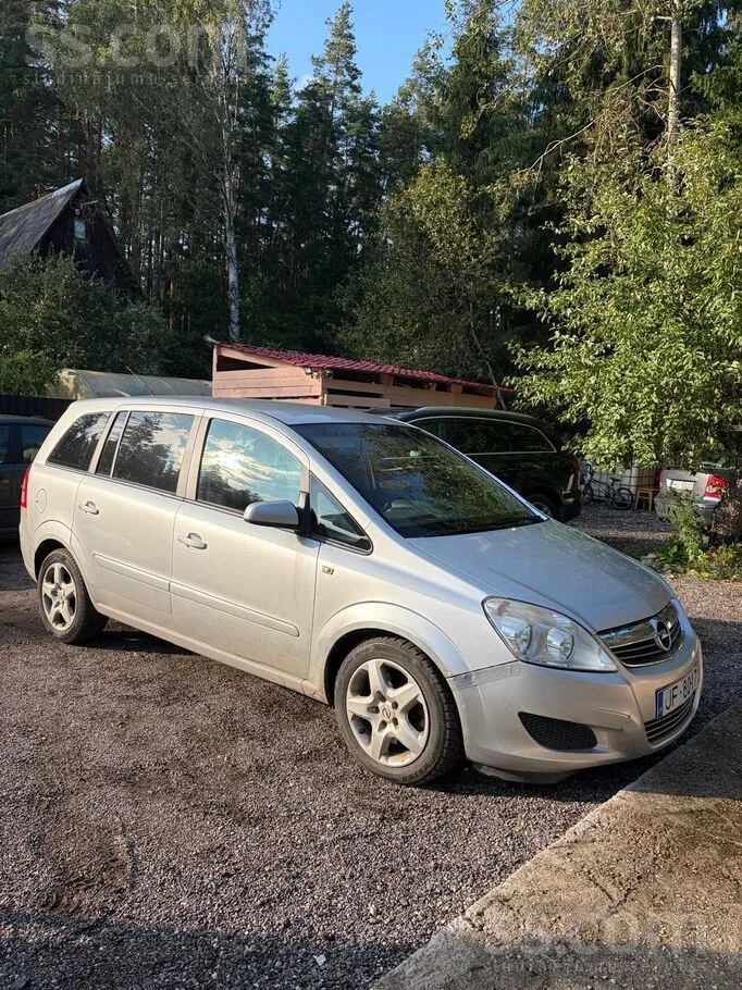 Opel Zafira 2009 photo 2
