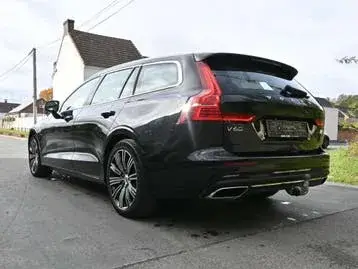 Volvo V60 2021 photo 3