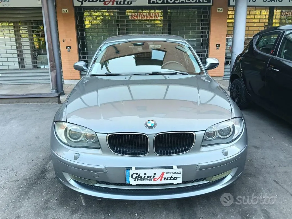 BMW 118D 2011 photo 2
