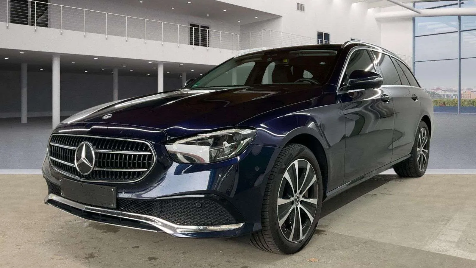 Mercedes-Benz E 300 2022 photo 2
