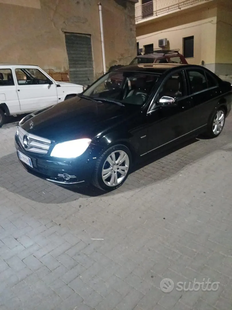 Mercedes-Benz C-Class 2007 photo 2