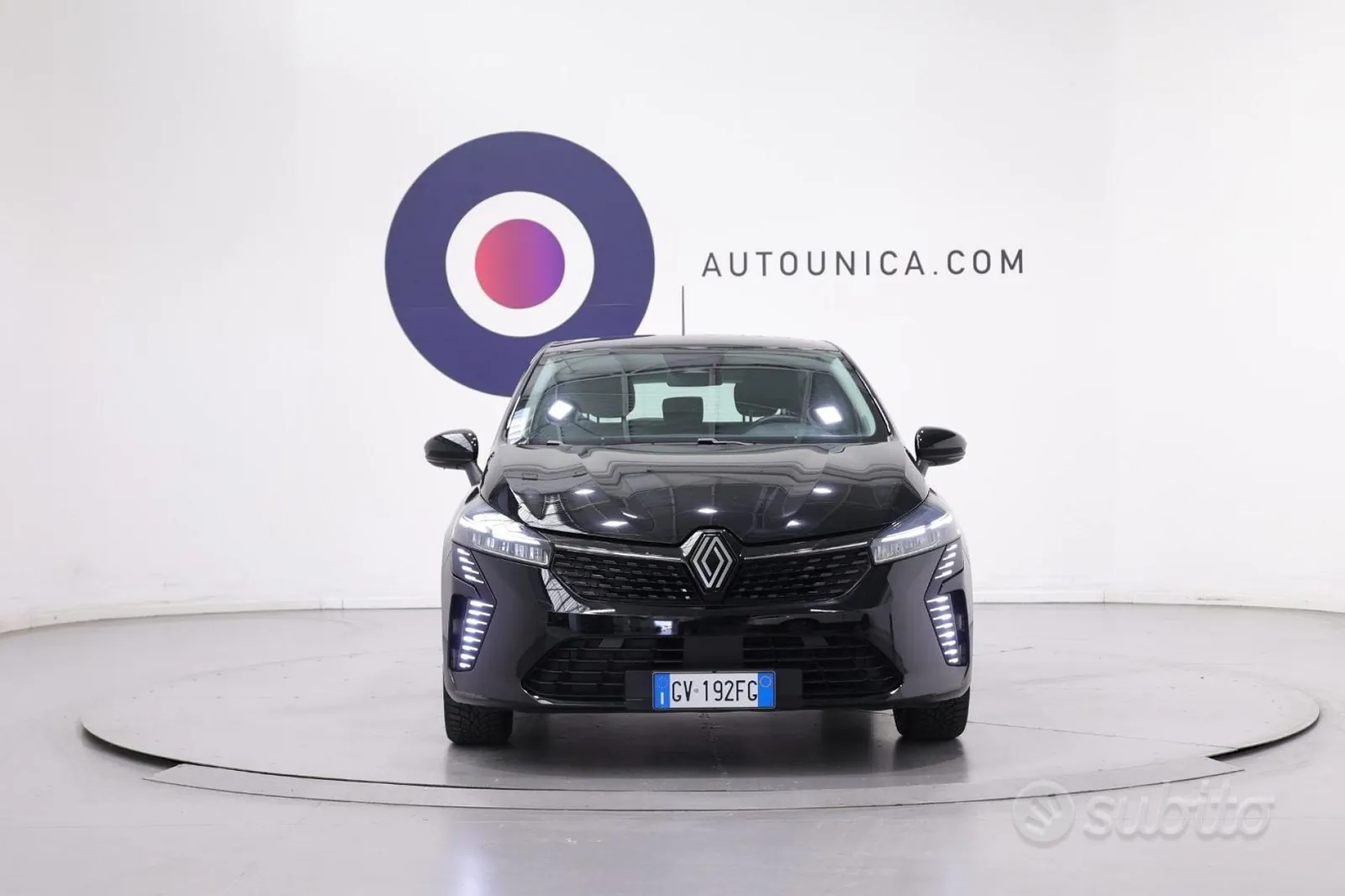 Renault Clio 2024 photo 2
