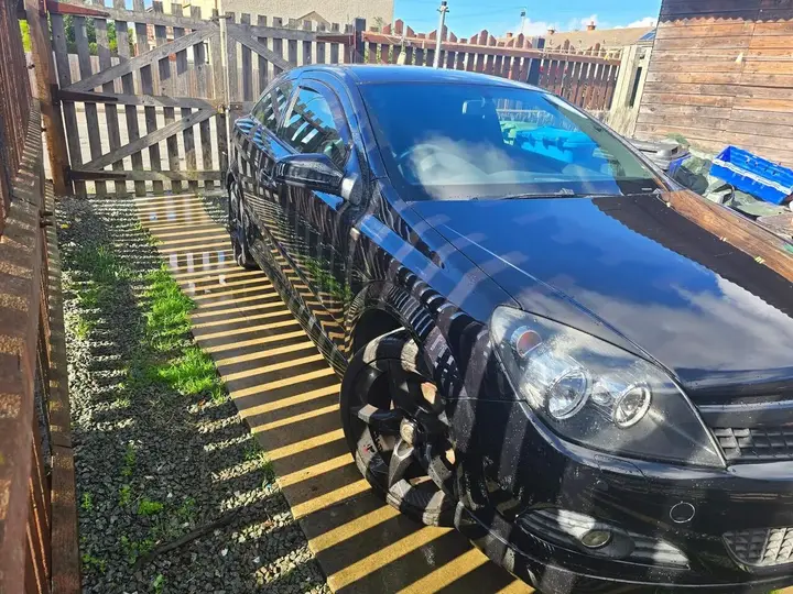 Vauxhall Astra 2008 photo 3