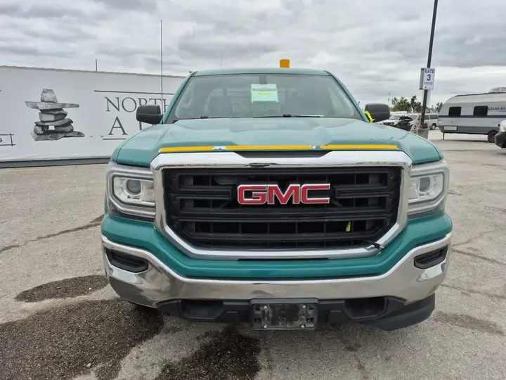 GMC Sierra 1500 2016 photo 2