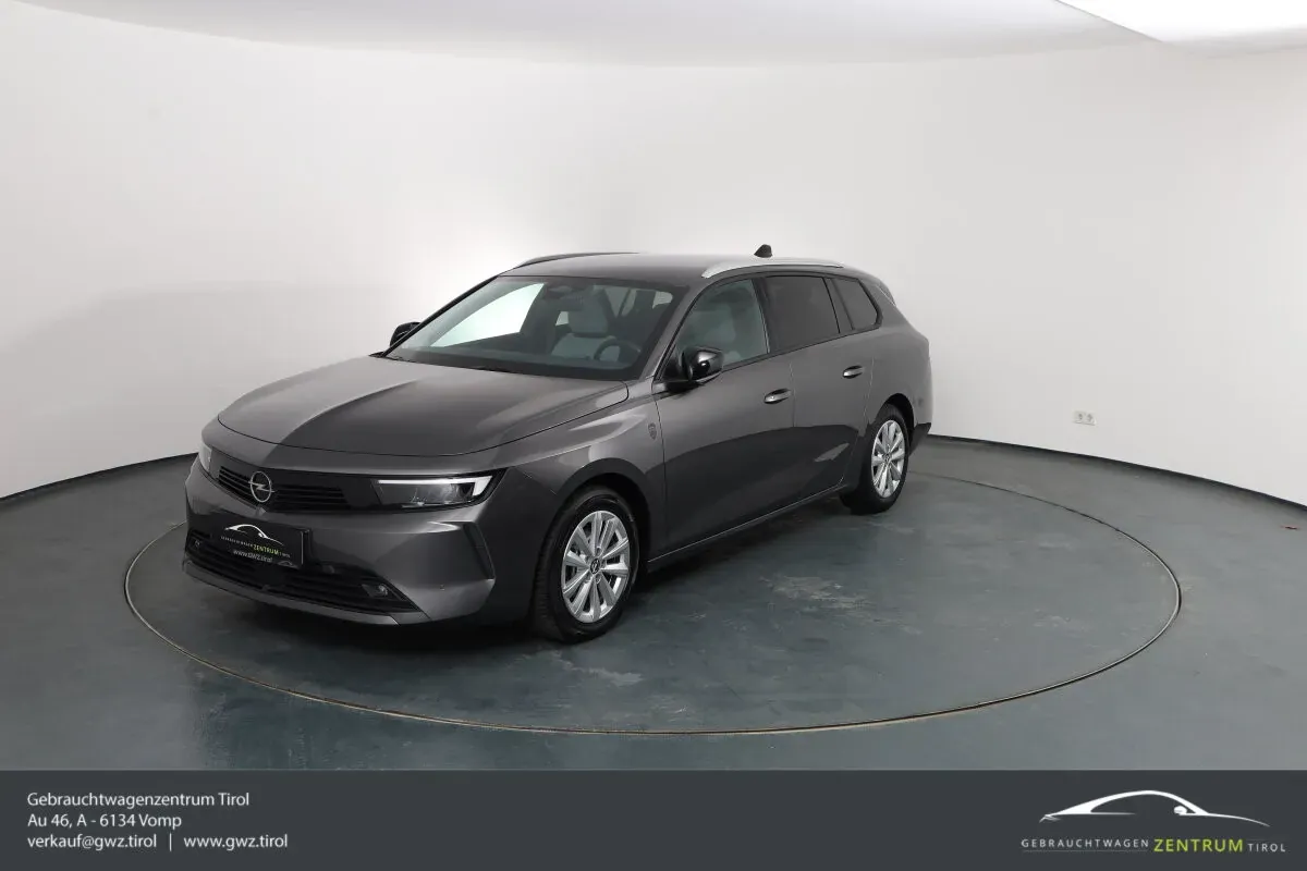 Opel Astra 2023 photo 2
