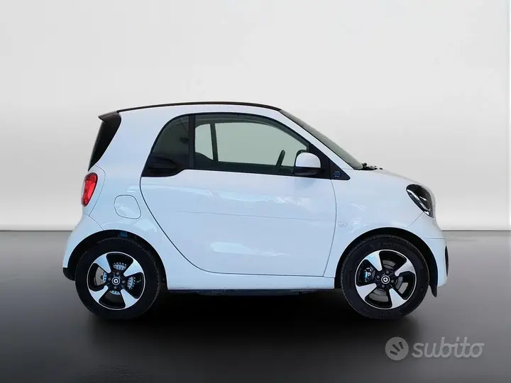 Smart Fortwo 2024 photo 4
