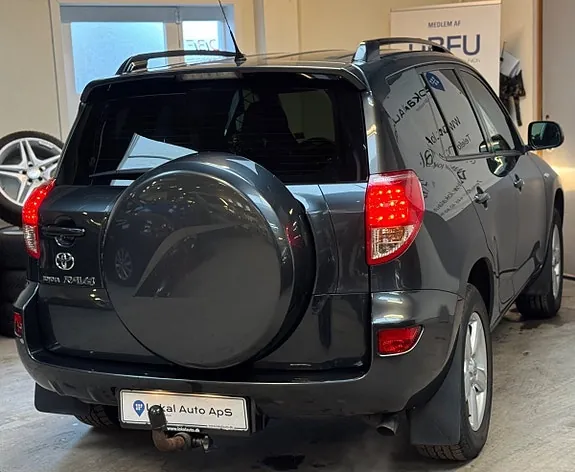 Toyota Rav4 2007 photo 4