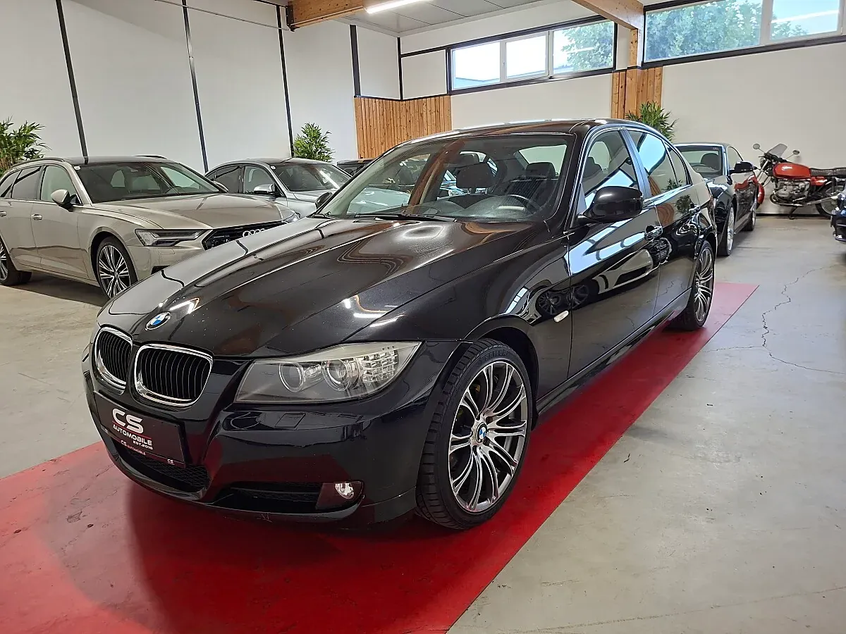 BMW 3 Series 2009 photo 2