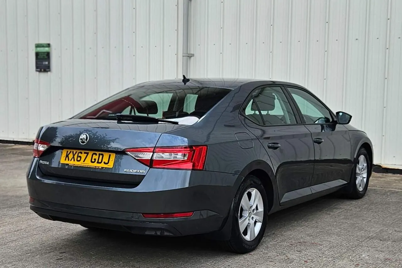 Skoda Superb 2017 photo 4