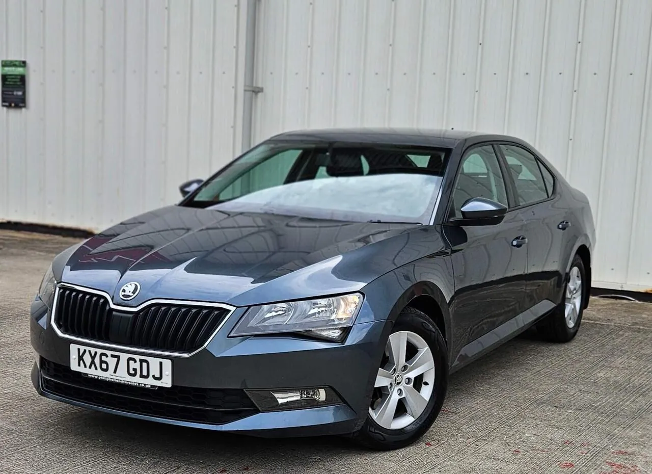 Skoda Superb 2017 photo 2