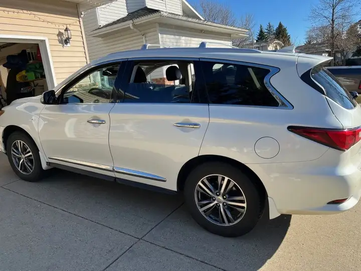 Infiniti Qx60 2017 photo 2