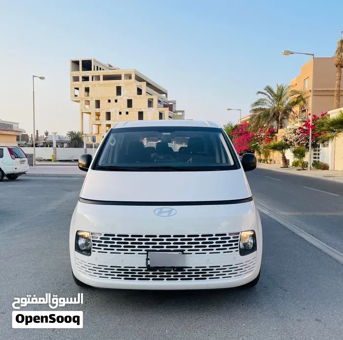 Hyundai Staria 2025 photo 3