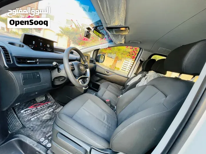 Hyundai Staria 2025 photo 4