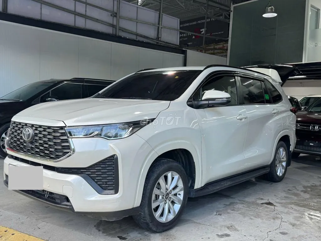 Toyota Innova 2025 photo 3