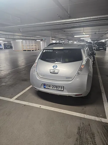 Nissan Leaf 2012 photo 4