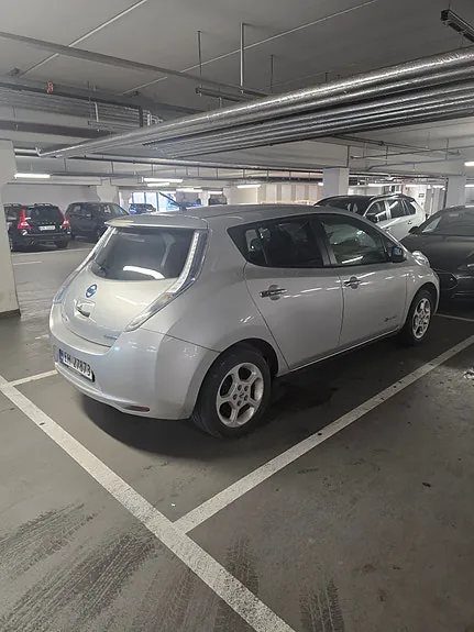 Nissan Leaf 2012 photo 3