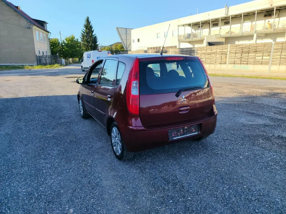 Mitsubishi Colt 2007 photo 2