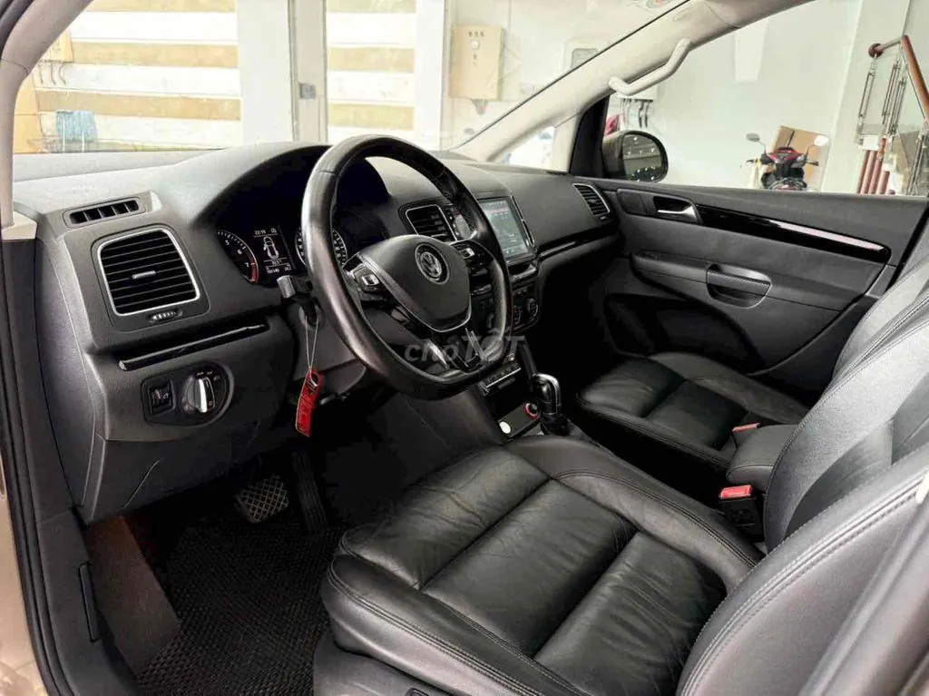 Volkswagen Sharan 2016 photo 4