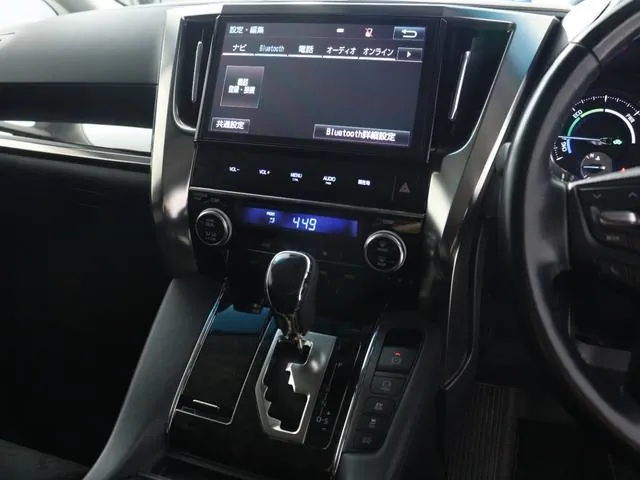 Toyota Alphard 2016 photo 2