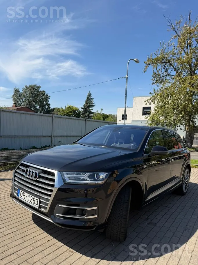 Audi Q7 2018 photo 2