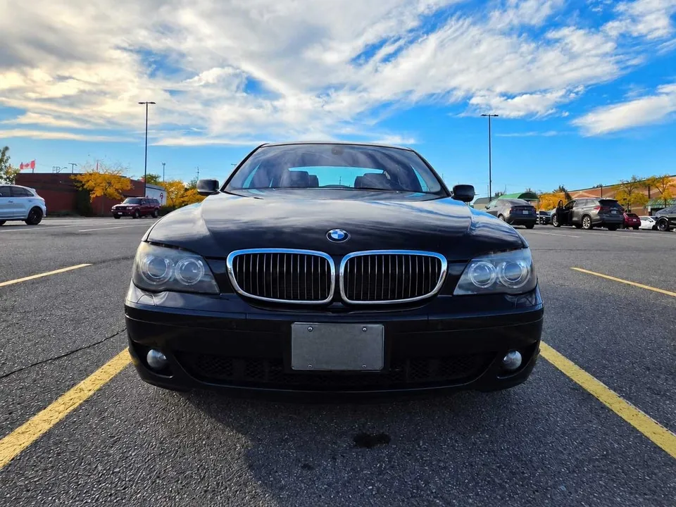BMW 7 Series 2008 photo 2