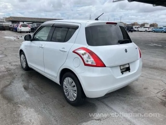 Suzuki Swift Xg 2015 photo 3