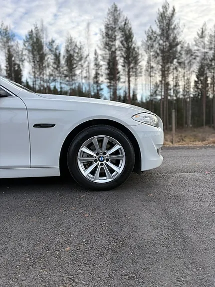 BMW 520D 2013 photo 2