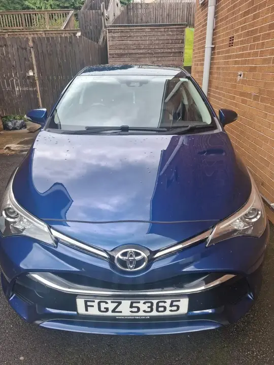 Toyota Avensis 2017 photo 2