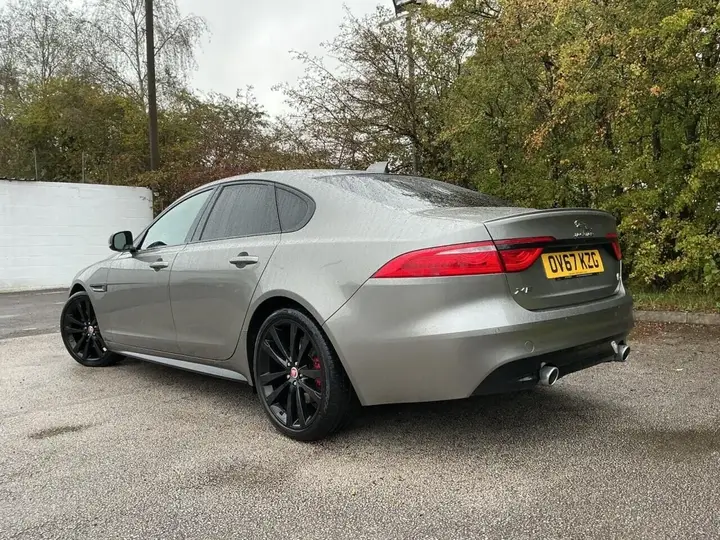 Jaguar Xf 2017 photo 3