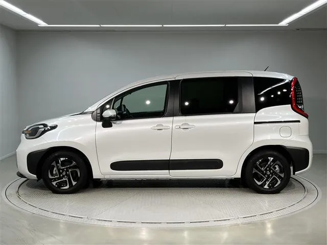 Toyota Sienna Hybrid Z 2025 photo 2