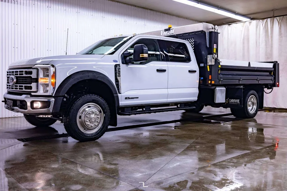 Ford F-550 2023 photo 5