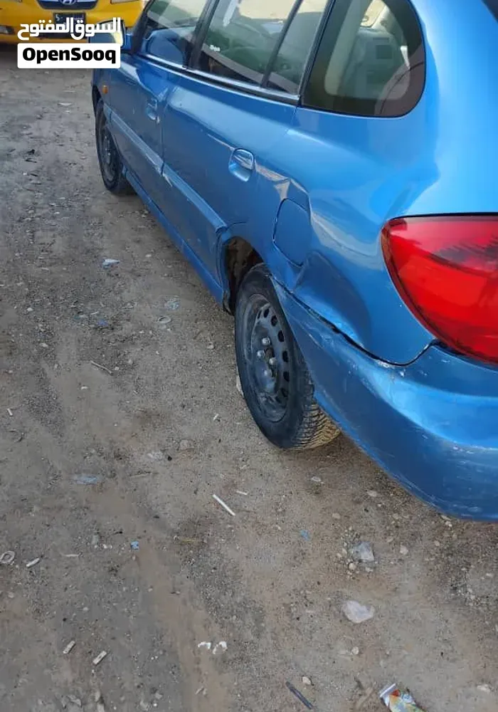 Kia Rio 2004 photo 4