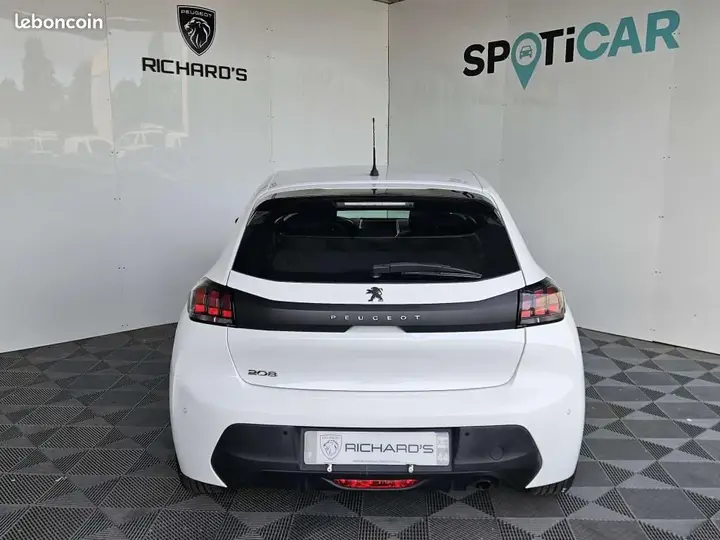 Peugeot 208 2021 photo 5