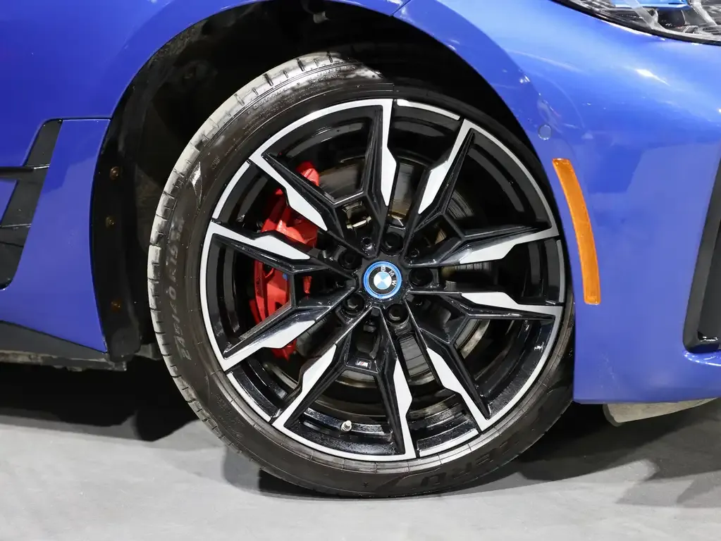 BMW I4 2022 photo 5